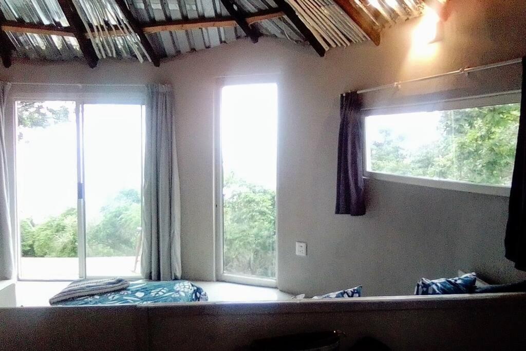 Wildview Self Catering Cottages Coffee Bay, Breakfast & Wi-Fi Inc Екстериор снимка